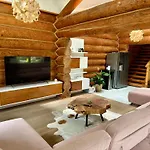 Matthe Lomnica Chalet *