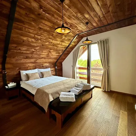 Matthe Lomnica Chalet