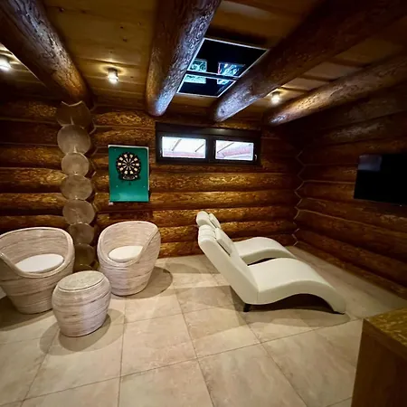Matthe Lomnica Chalet *